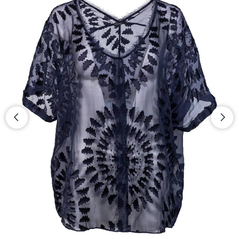 Elie Tahari - Navy Sheer Dolman Sleeve
Blouse Sz L